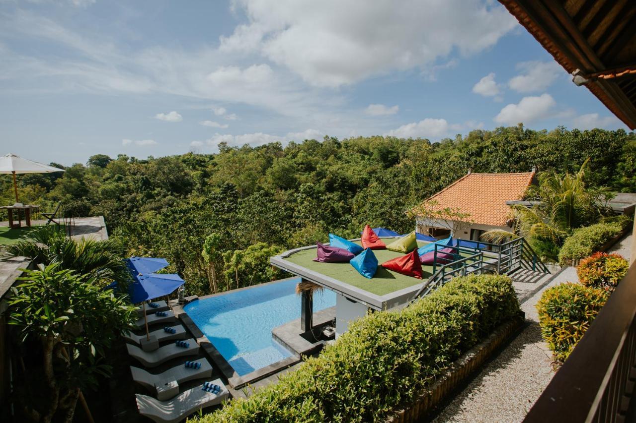 Abasan Hill Hotel And Spa Toyapakeh Exterior photo