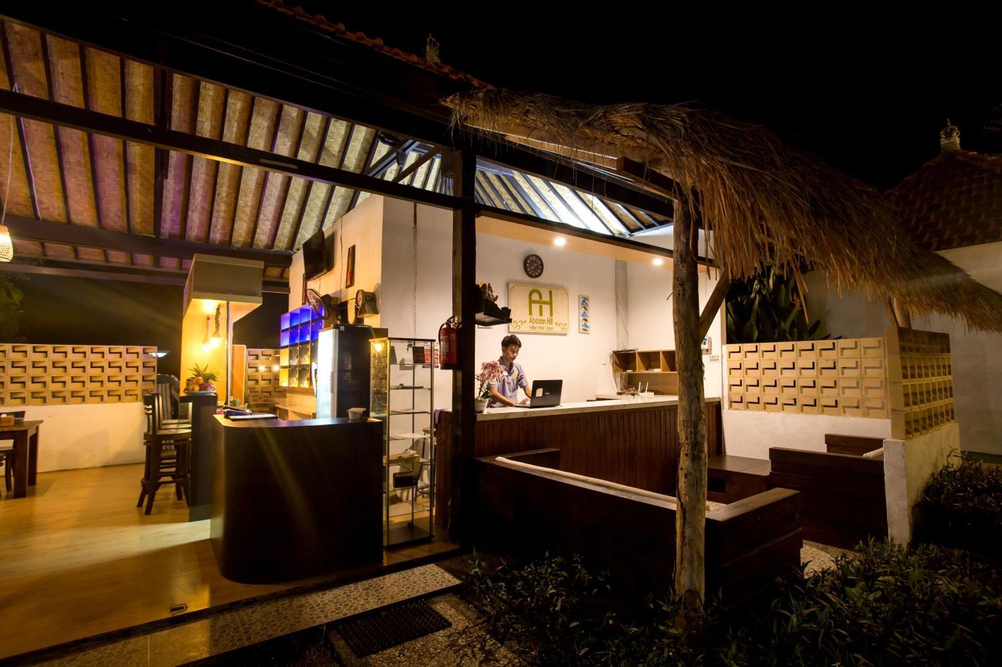 Abasan Hill Hotel And Spa Toyapakeh Exterior photo
